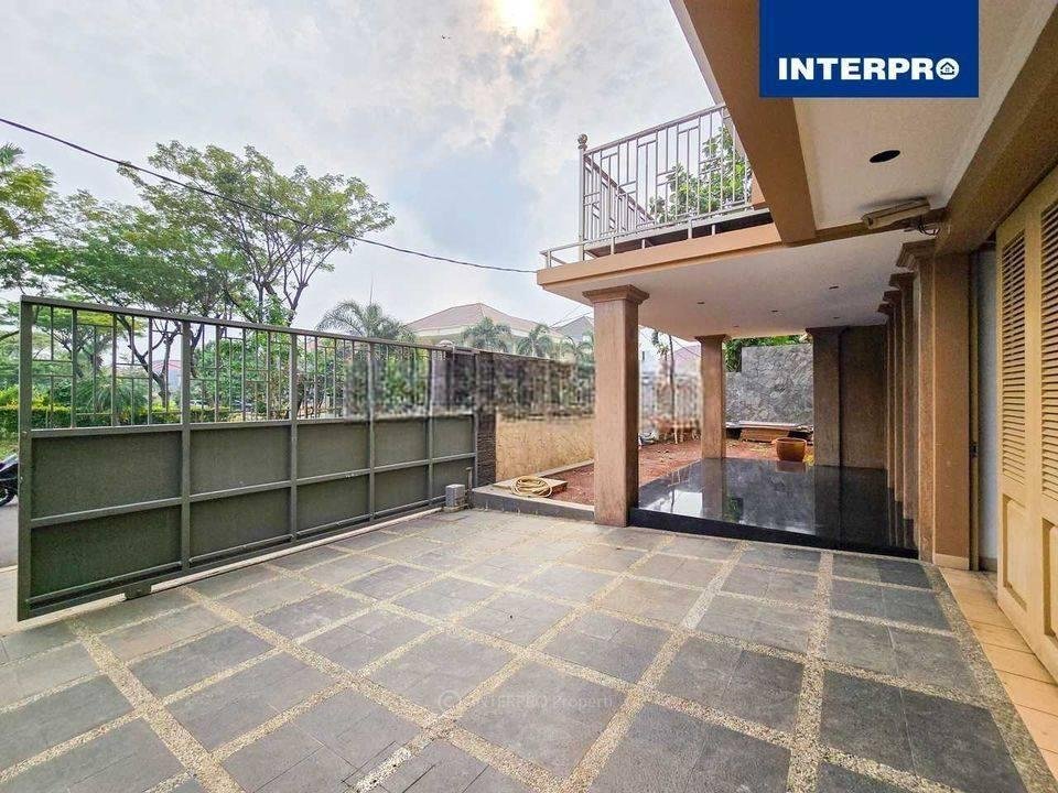 Rumah Mewah di Taman Villa Meruya Siap Huni Luas 374m2