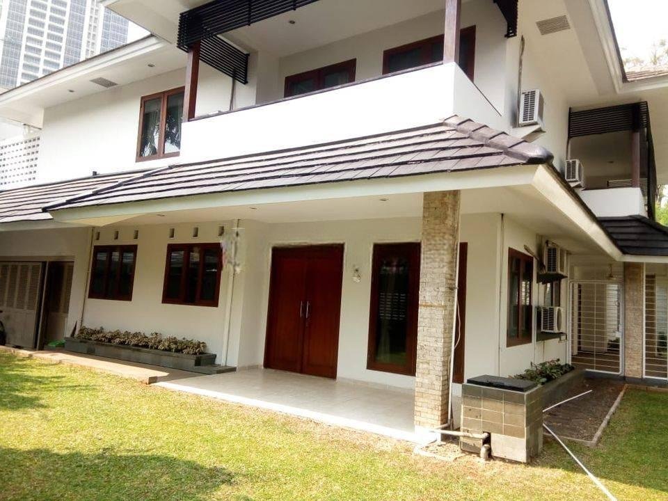 Di Sewa Rumah Mewah Simprug Dekat Senayan City