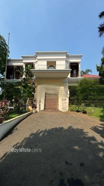 Rumah Bagus Dan Asri Di Cilandak Dekat Toll