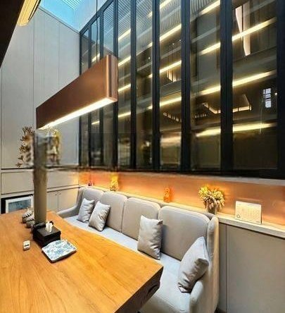 CLUSTER FAVORIT PERMATA BUANA ! SIAP HUNI FURNISHED 180 M2