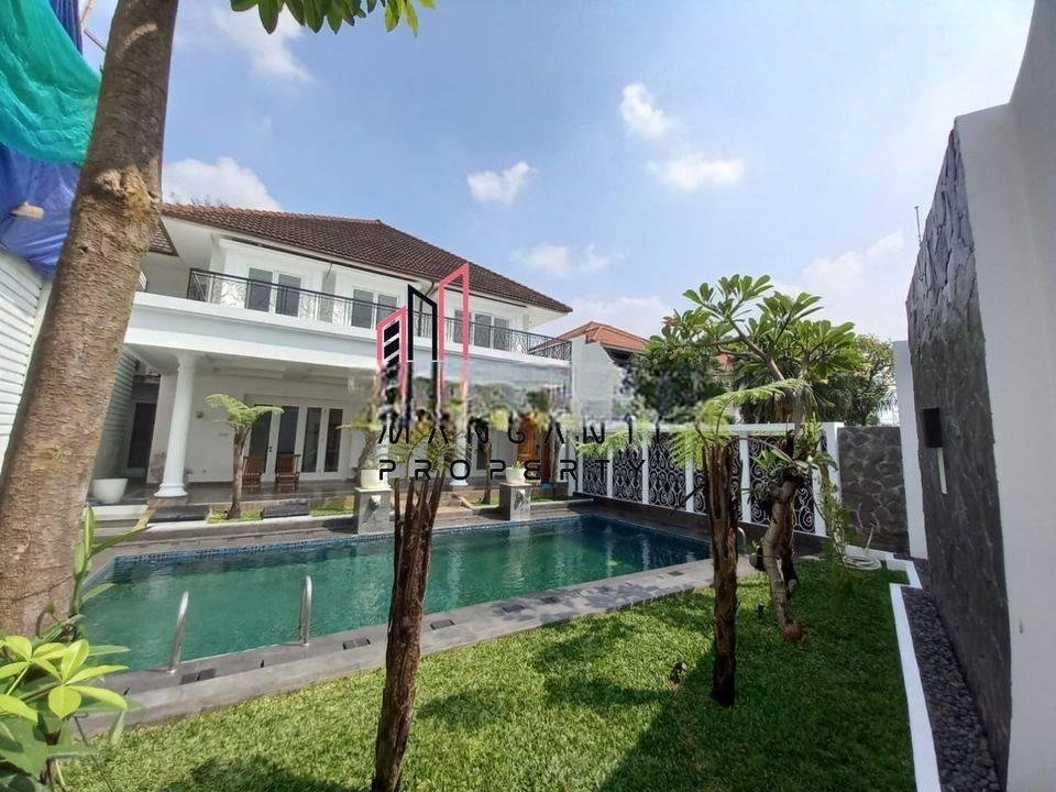 Disewakan Rumah Cantik Single House Private Pool Harga Murah Fully Furnished Siap Huni Tinggal Bawa Koper Area Kemang Jakarta Selatan