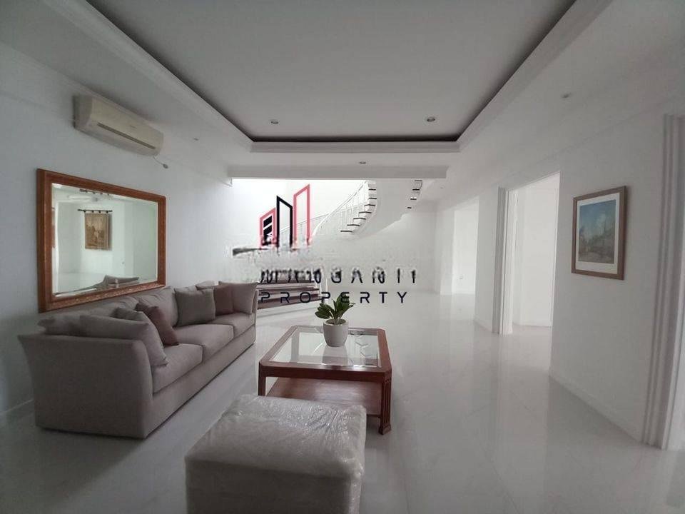 Disewakan Rumah Cantik Single House Private Pool Harga Murah Fully Furnished Siap Huni Tinggal Bawa Koper Area Kemang Jakarta Selatan