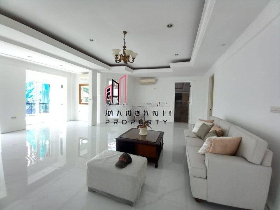 Disewakan Rumah Cantik Single House Private Pool Harga Murah Fully Furnished Siap Huni Tinggal Bawa Koper Area Kemang Jakarta Selatan