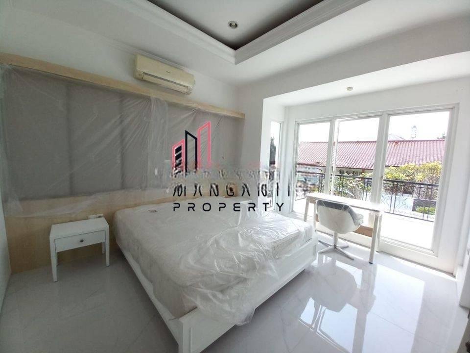 Disewakan Rumah Cantik Single House Private Pool Harga Murah Fully Furnished Siap Huni Tinggal Bawa Koper Area Kemang Jakarta Selatan