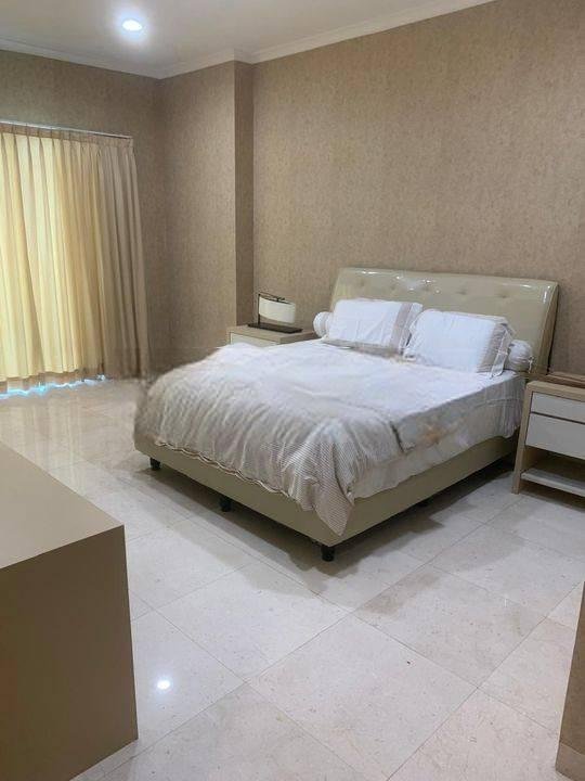 Dijamin Paling Murah Unit 3 BR 165sqm Private Lift di Senayan Residence