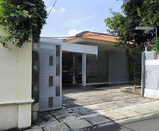 Dijual Cepat Rumah di Kemang Barat