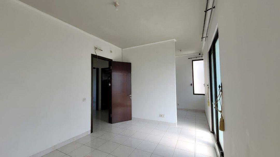 RUMAH 3 KT 3 AC CANOPY ADA KAMAR BAWAH di ALLEVARE BSD-No cobroke