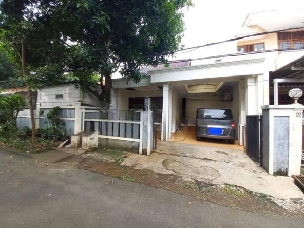 Rumah Bagus siap huni dekat taman