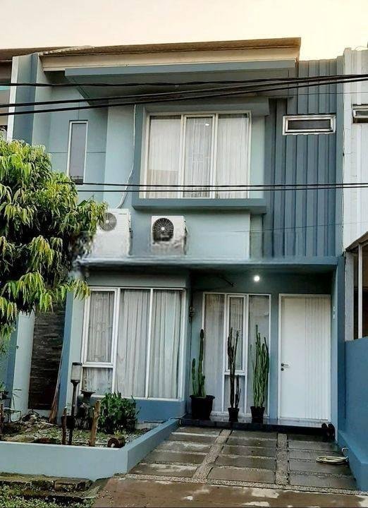 SEWA RUMAH CANTIK FURNISHED 2 LANTAI DI KENCANA LOKA BSD TANGSEL