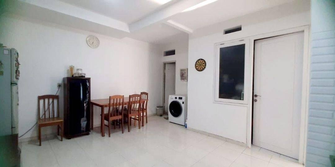 SEWA RUMAH CANTIK FURNISHED 2 LANTAI DI KENCANA LOKA BSD TANGSEL