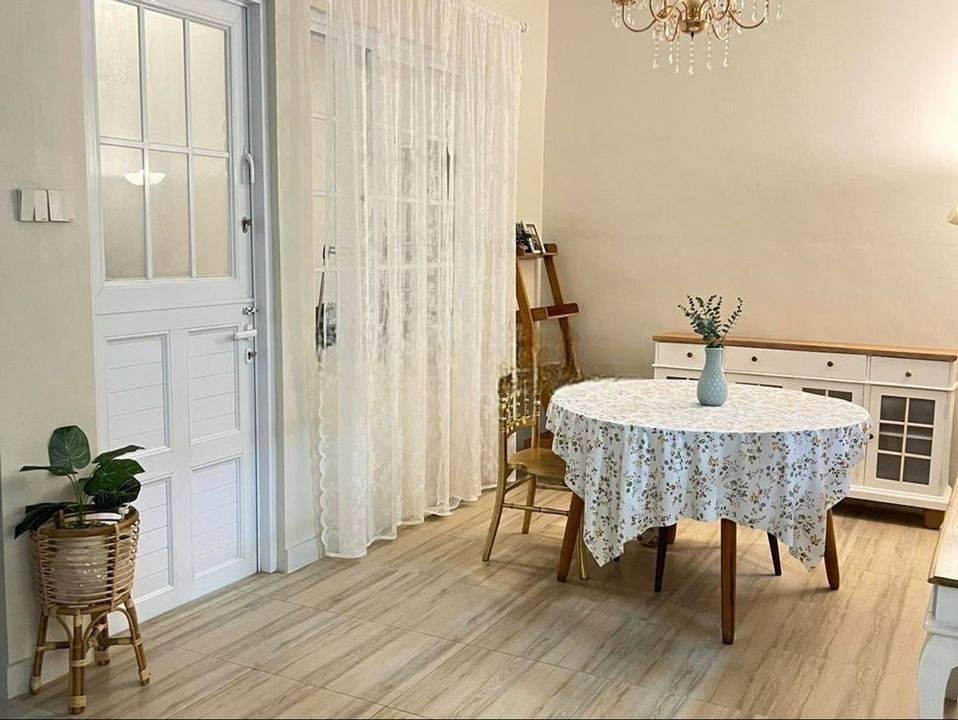 Hunian Mewah LT 200 Carport Luas 15 menit ke Mall Grand Cakung Bisa Nego J20656