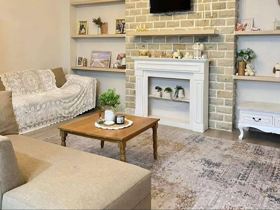 Hunian Mewah LT 200 Carport Luas 15 menit ke Mall Grand Cakung Bisa Nego J20656