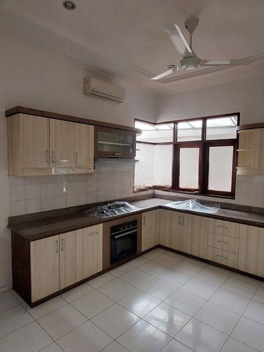 Rumah Bagus di Area Pejaten Dekat Kemang