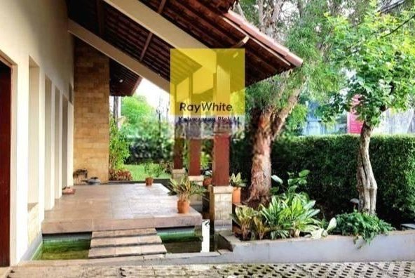 Jual Cepat LT470 Rp 11M Rumah Cantik Asri Lingkungan Tenang Jalan Lebar