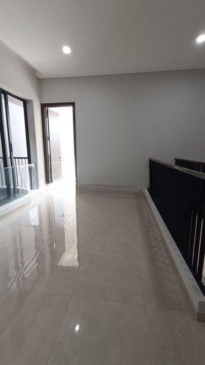 Disewakan Rumah 2 Lantai di Cluster Discovery Alton Samping Rs Pondoh Indah Bintaro Uk 8x15