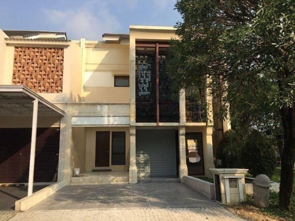 Rumah 2 Lantai di Greenwich Cluster Mayfield Bsd