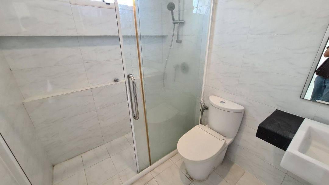 Rumah 2 Lantai Timur Laut cluster europe rapi siap huni