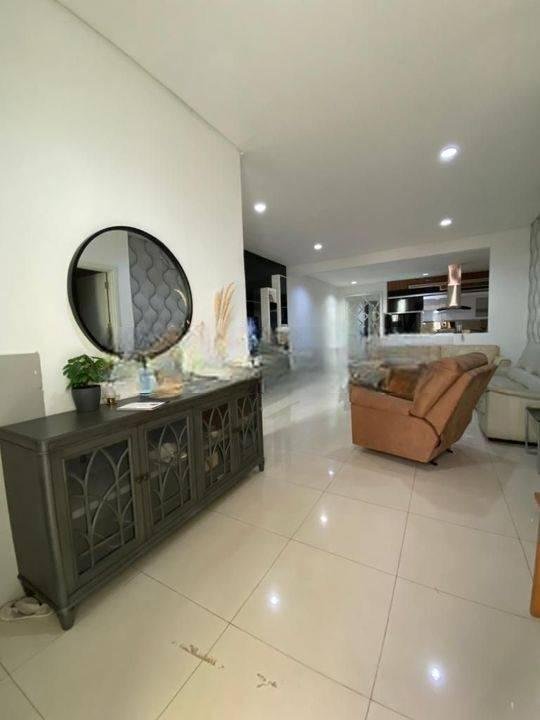 Termurah Rumah Green Lake City Amerika Latin Lt8x18 Lb250 Utara