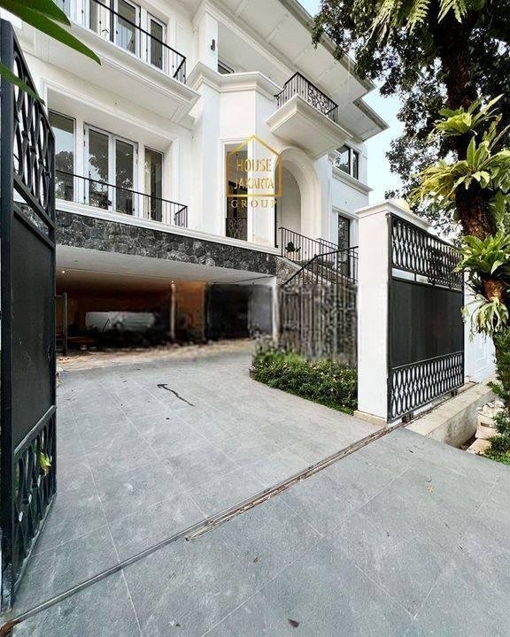 Rumah Mewah Brand New Kebayoran Baru 2 Lantai + Basement Ada Lift Pool