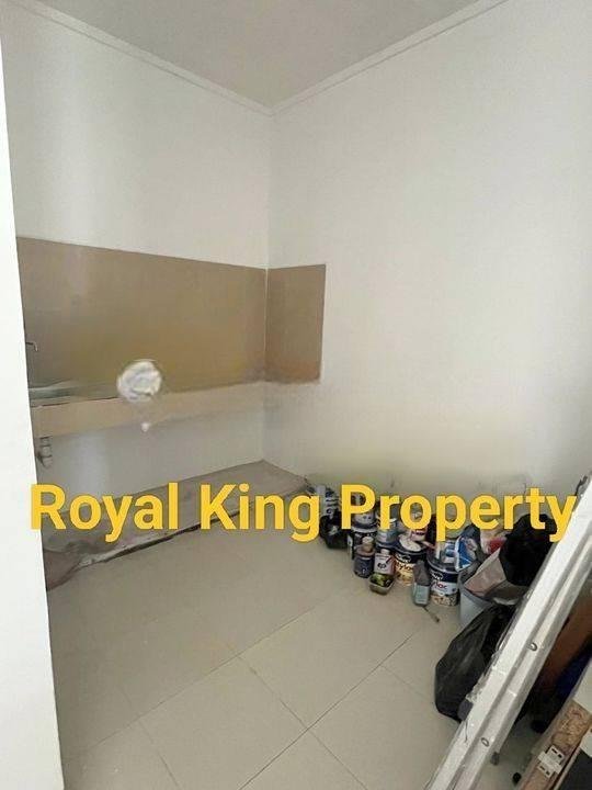 RUMAH DISEWA MURAH 2 tingkat Modernland Premier Park LT 200 ada kolam renang dalam cluster