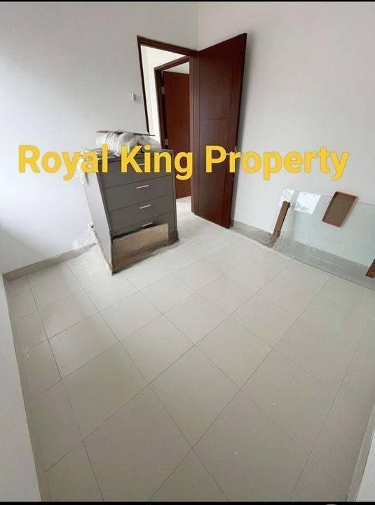 RUMAH DISEWA MURAH 2 tingkat Modernland Premier Park LT 200 ada kolam renang dalam cluster