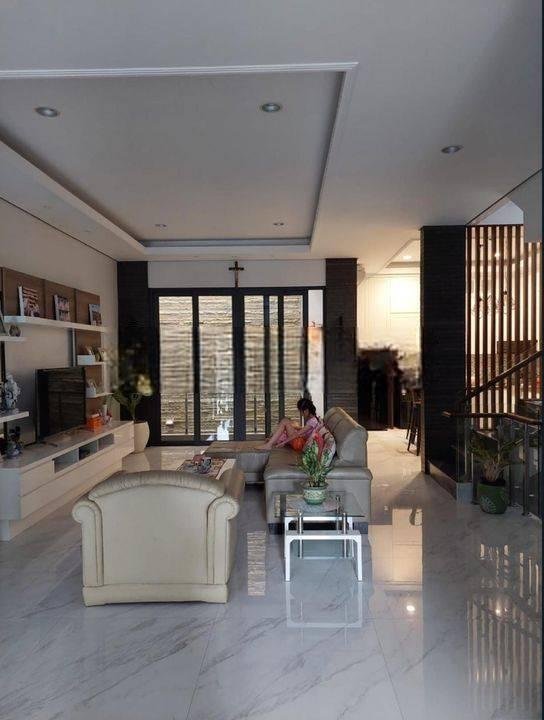 Rumah Modern Minimalis Permata Buana 3 Lantai 4 Kamar Tidur