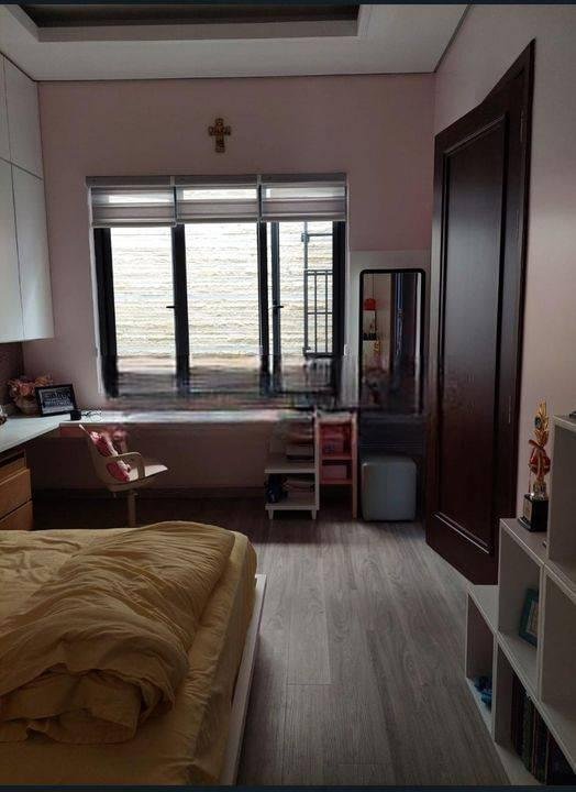 Rumah Modern Minimalis Permata Buana 3 Lantai 4 Kamar Tidur