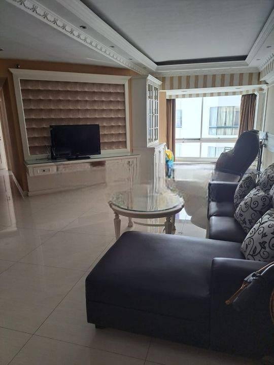 Apartement Taman Anggrek 3 BR Full Furnish Bagus Ukuran 146 Sqm