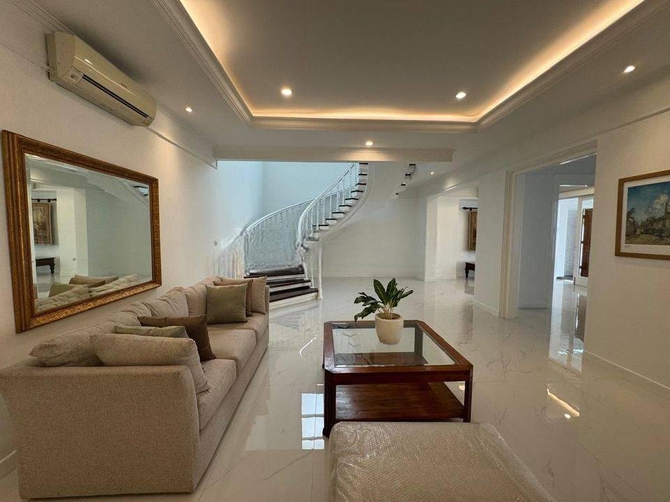 For Rent Furnished Luxury Tropical House in Kemang