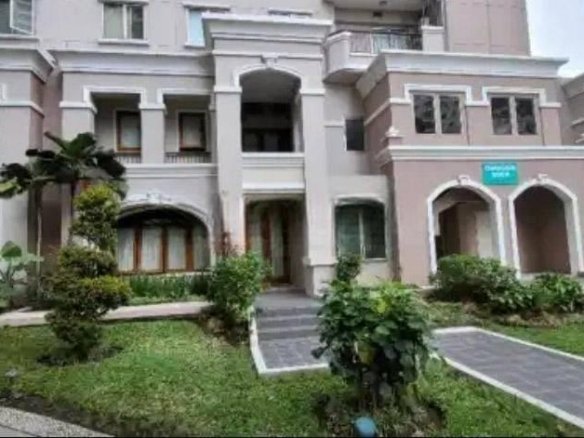 Dijual Murah Town House Garden Mansion Pakuwon indah Surabaya 18 Dijual Murah Town House Garden Mansion Pakuwon indah Surabaya Dijual Murah Town House Garden Mansion Pakuwon indah Surabaya