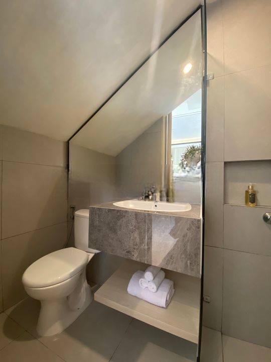 Jual Rumah 2 Lantai 4 Kamar Tidur Paling Murah