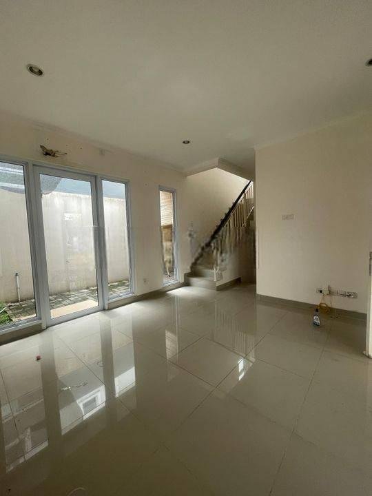 Rumah di Latigo Village Gading Serpong 2 Lantai di sewakan