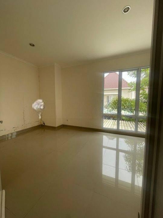 Rumah di Latigo Village Gading Serpong 2 Lantai di sewakan