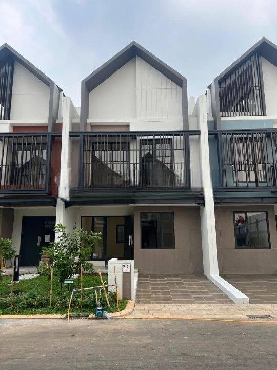 DISEWAKAN Rumah Baru 2 Lantai di Leonora Symphonia Gading Serpong