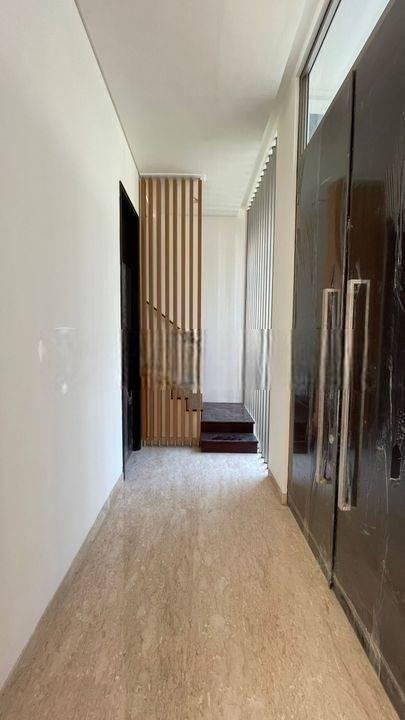 Disewakan Rumah Golf Island 200 M2 Semi Furnished View Golf !