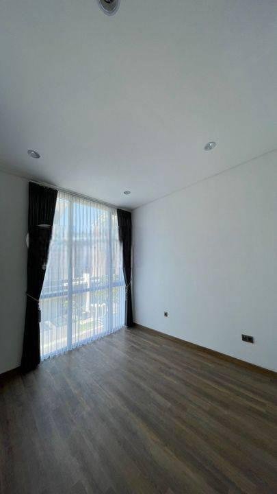 Disewakan Rumah Golf Island 200 M2 Semi Furnished View Golf !