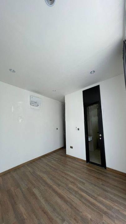 Disewakan Rumah Golf Island 200 M2 Semi Furnished View Golf !