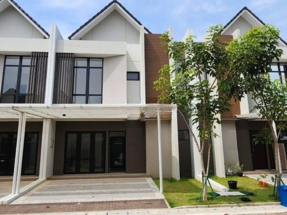 Dijual Rumah Bagus Besar di Pantai Indah Kapuk 2