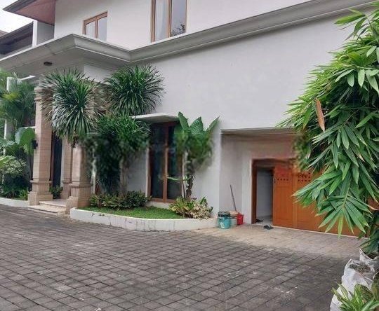 Homey House In The Compound