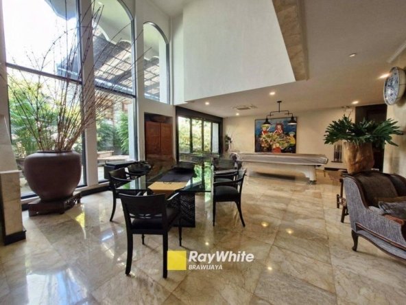 Rumah di Darmawangsa