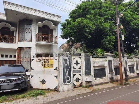 Rumah Strategis Lokasi Dekat Jl. Raya Mampang