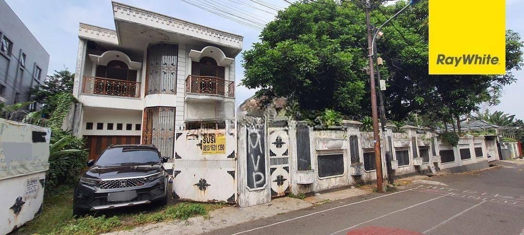 Rumah Strategis Lokasi Dekat Jl. Raya Mampang
