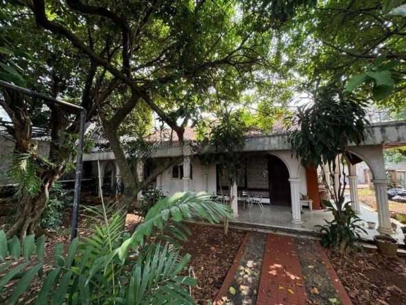 Rumah Tua Hitung Tanah Murah Di Cilandak 5 menit Ke Citos
