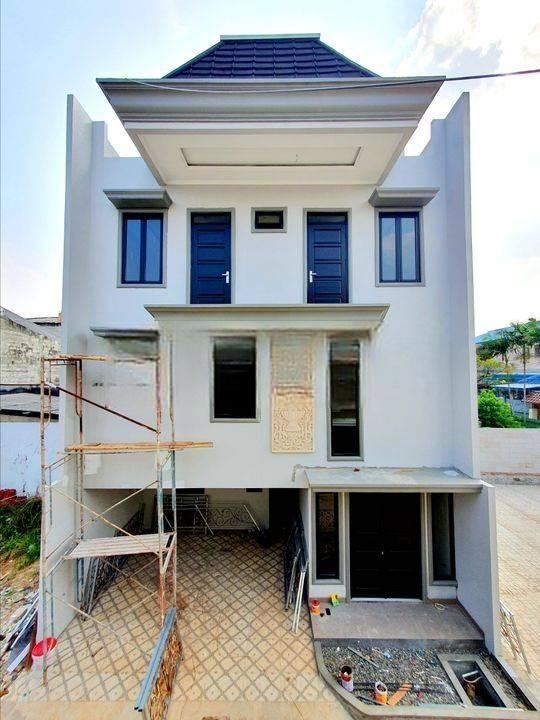 Rumah Pejaten plus Rooftop & Attic Room Cluster Akses 2 mobil