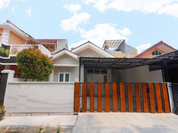 Rumah LT 120 SHM 6 Menit ke Transmart Graha Raya Siap Huni Baru Renov J15438