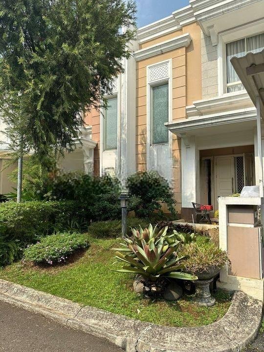 Rumah di Cluster Flamingo the springs. Murah