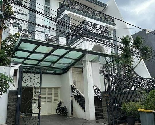 TER-UPDATE ! Rumah Pluit Permai American Classic Semi Furnished ! 38 TER-UPDATE ! Rumah Pluit Permai American Classic Semi Furnished ! TER-UPDATE ! Rumah Pluit Permai American Classic Semi Furnished !