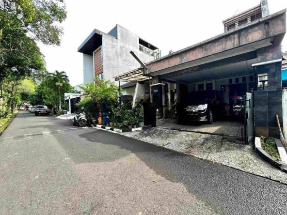 Komplek Kalibata Indah. Rumah Siap Huni. Jalan Lebar. Asri Tenang