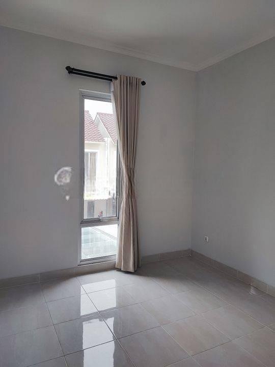 Disewakan rumah semi furnish di cluster Carillo Gading Serpong