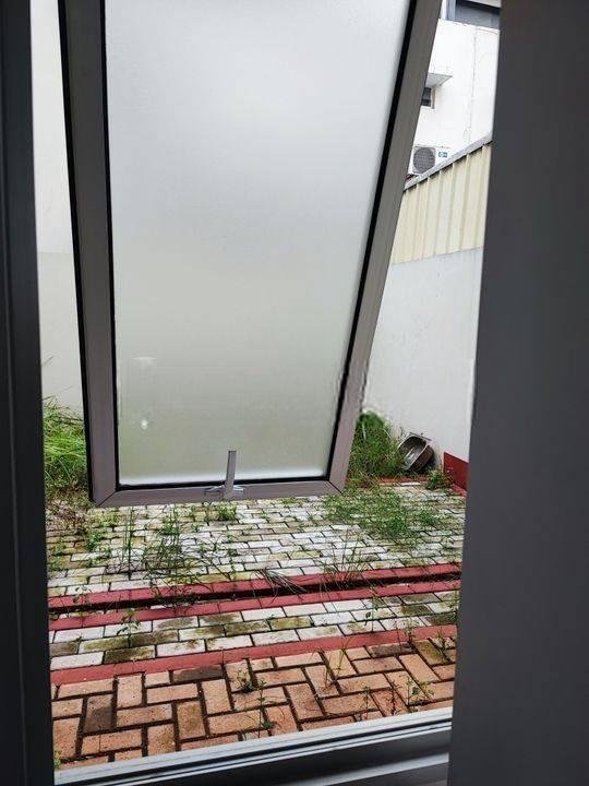 Disewakan rumah semi furnish di cluster Carillo Gading Serpong